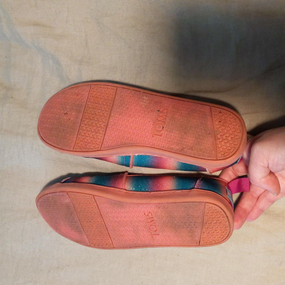 Tom's girls shoes. Rainbow glitter, size 4.5 - Picture 4 of 9